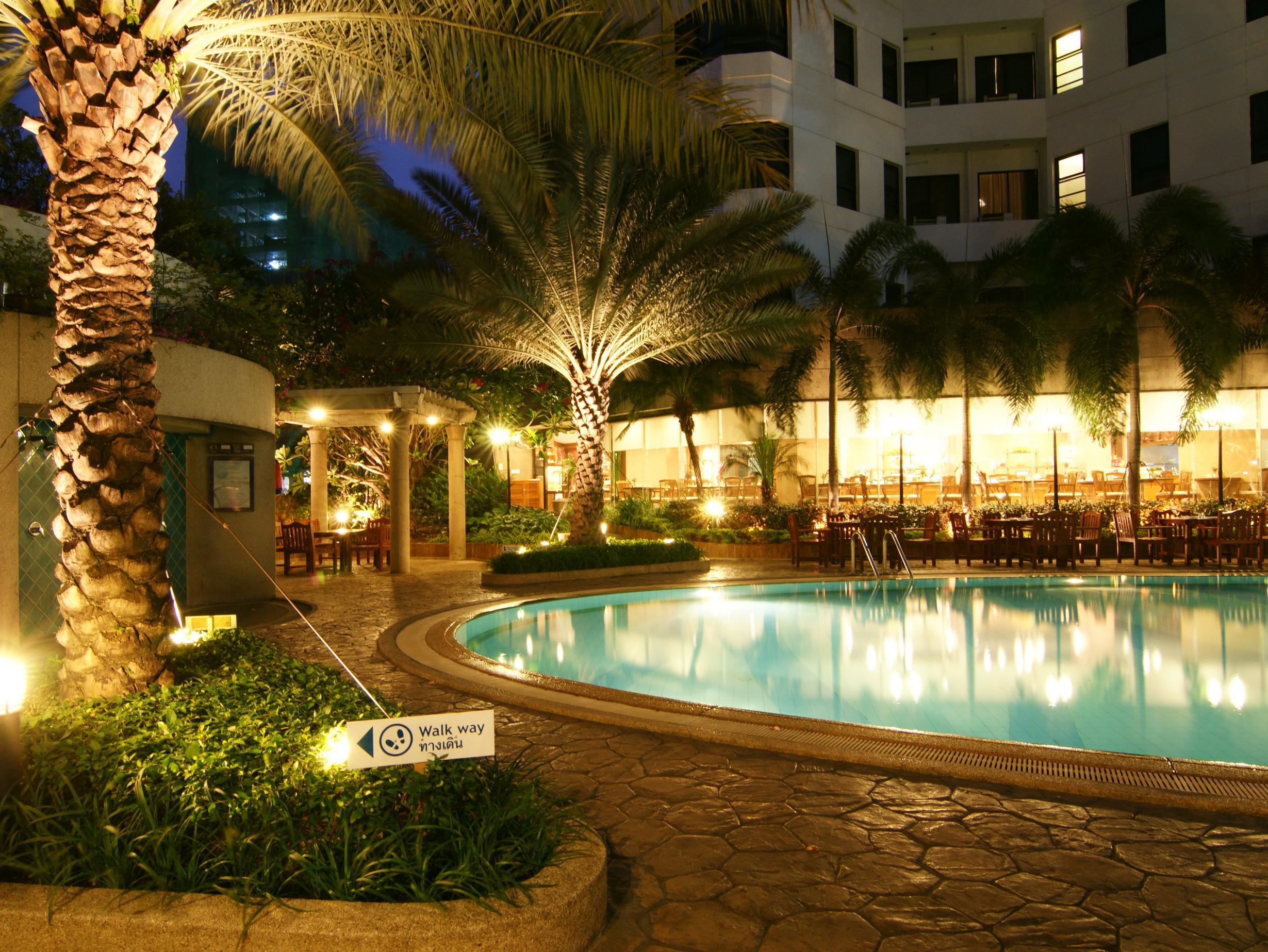 Grand Diamond Suites Hotel Banguecoque Exterior foto
