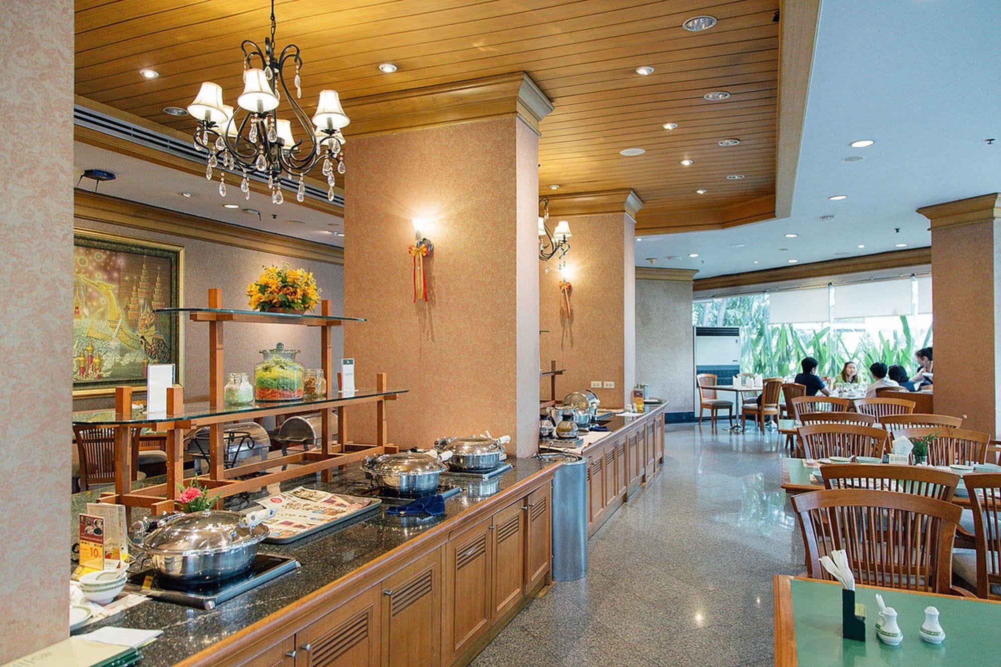 Grand Diamond Suites Hotel Banguecoque Exterior foto